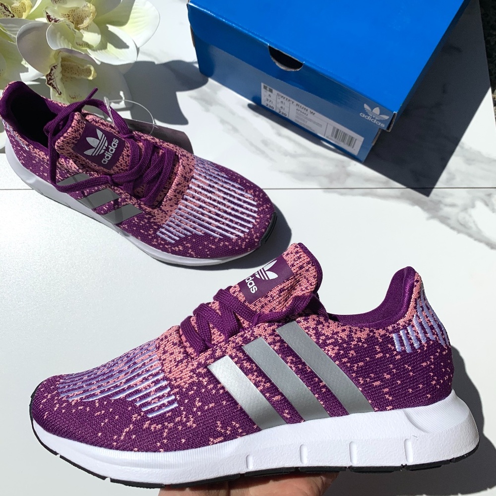adidas | Swift Run W6